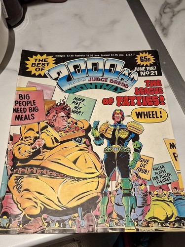 2000ad featuring judge dredd - 2000ad,