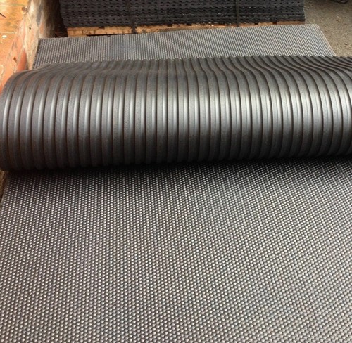 Heavy duty rubber stable - duty,
