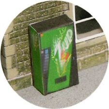 OO SCALE GAUGE 7UP COLD DRINK VENDING MACHINE FOR HORNBY MODEL RAILWAY STATION