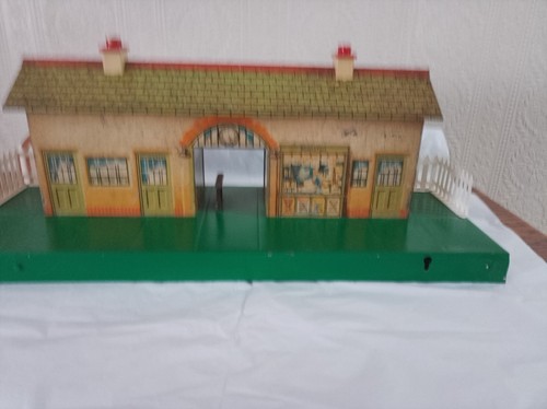 Hornby gauge 4 station - hornby,