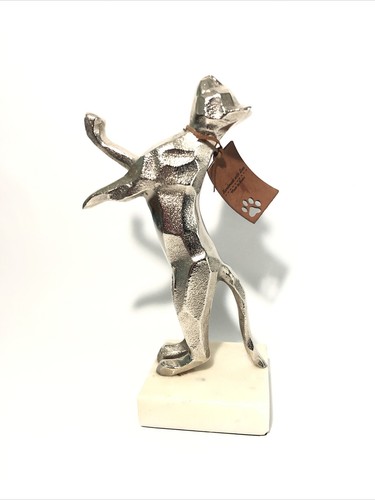 Metal cat sculpture - metal,