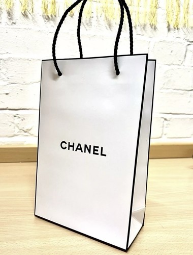 Chanel new authentic - new,