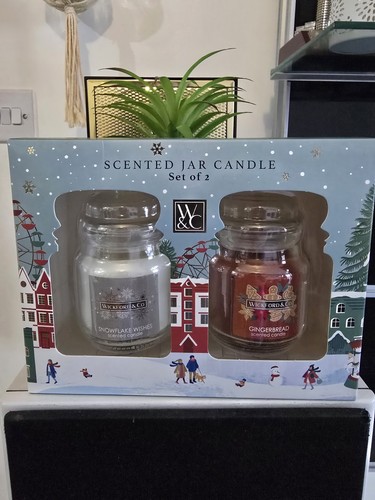 Wickford scented jar - &,