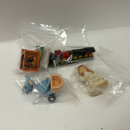 12th scale dolls house - 1:12th,