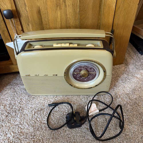 Bush radio tr82 tested - bush, tr82/97