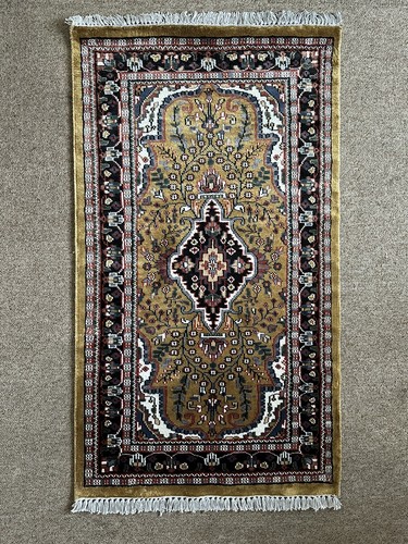 Luxury kashmir silk rug - kashmir,