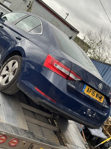 Skoda superb breaking - superb,