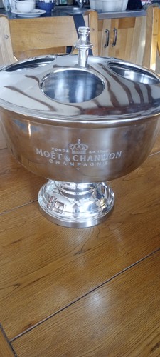 Moet and chandon champagne - chandon,