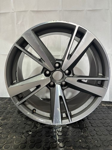 Genuine audi mk4 - tt,