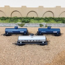 LIFE LIKE TRAINS HO GAUGE