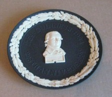 Wedgwood BLACK & CANE YELLOW Jasperware GUINNESS Plate