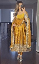 Pakistani Salwar Kameez Ready