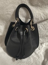 Divina Firenze Black Pebbled