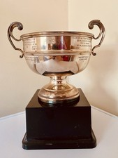 Silver trophy 1961 - 🏆,