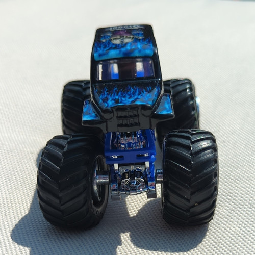 Hot wheels monster jam - wheels,