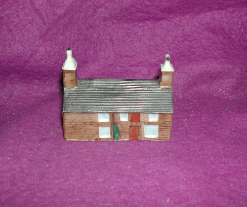 Goss crested china model - w,