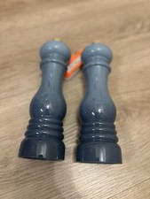 Salt And Pepper Grinders Le