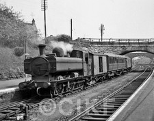 Railway   B/W  Negative      4x3cm   GWR   9746  no date or location.