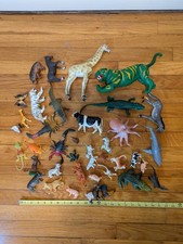 Lot vinyl animal figures - 39,