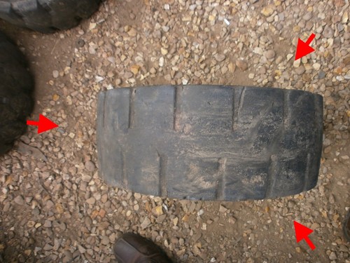 Forklift solid tyre bergougnan - forklift,