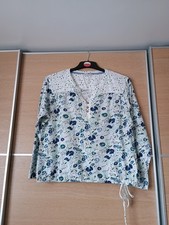 Mantaray Floral Pattern Top