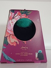 Joules Bobble Hat/Hand Cream/Lip Balm Gift Set