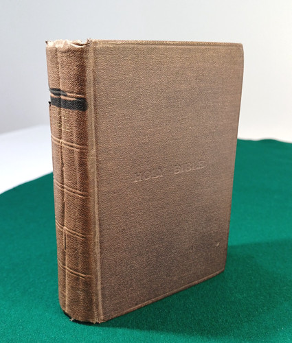 Pre loved small size - size, bible
