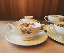 4 Wedgewood Londonderry Soup