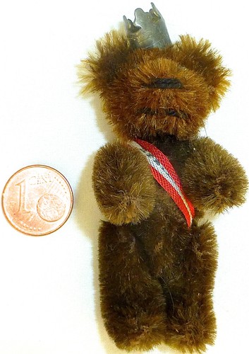 Berlin bear with sash and - bear,