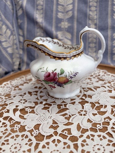 Spode copeland creamer milk - /,