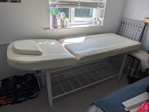 Beauty salon massage bed - salon,