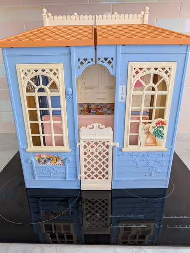 Barbie 1998 family house - 1998,