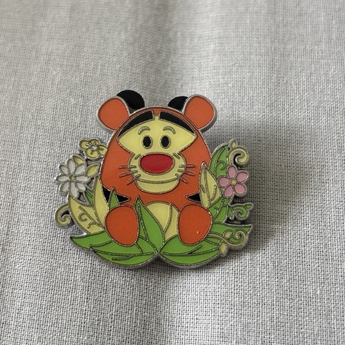 Tigger spring flower pin - spring,