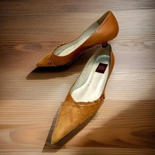 VICKI BETH  Kitten Heel, Suede