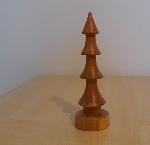 Pretty collectable carved - pretty,