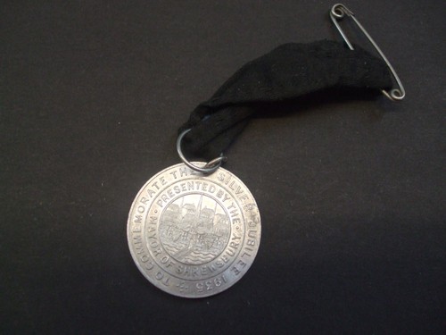 1935 silver jubilee medal - silver,