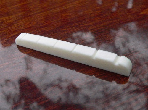 Cream bone 42mm nut - 42mm, for