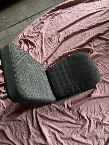 Defender middle seat - defender,