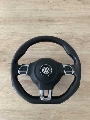 Flat bottom steering wheel - vw,