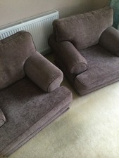 Bargain!! £80 only for a pair of very comfy armchairs in VGC - just take a look!
