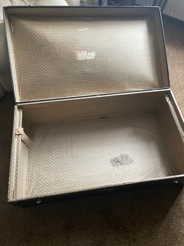 Vintage travel storage - storage, trunk