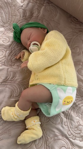 Weighted reborn baby doll - ,