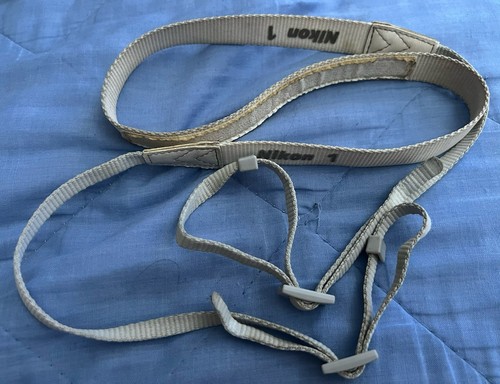 Nikon shoulder strap - nikon,