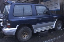 SHOGUN PAJERO 2.8 4M40 SWB MANUAL 97/99 BLUE BLISTER FLARED ARCH BREAKING WIPER