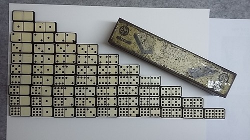 Dominoes double nine british - nine,
