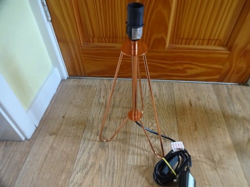 Contemporary tripod style - contemporary,