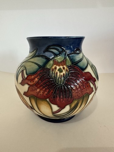 Moorcroft anna lily vase - moorcroft,