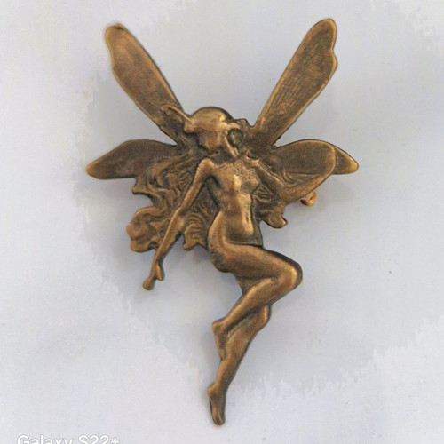 Vintage brass fairy brooch - vintage, —