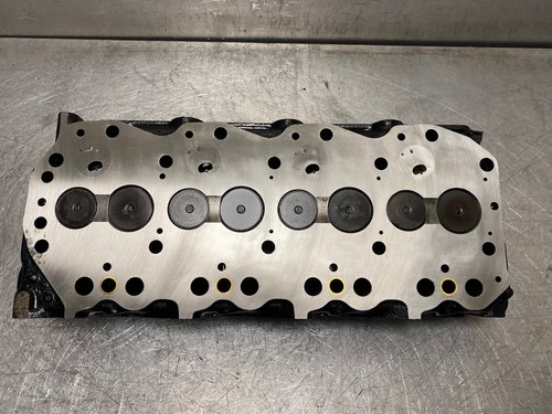 Recon cylinder head nissan - cylinder,