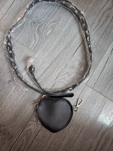 Black belt with heart - black,